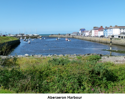 Aberaeron Harbour from near the footbridge.