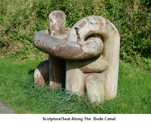 Sculptiue cum seat by the Bude Canal