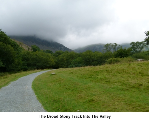 The broad, stony track into the valley.