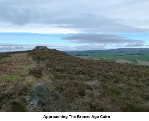 Approaching the Bronze Age cairn