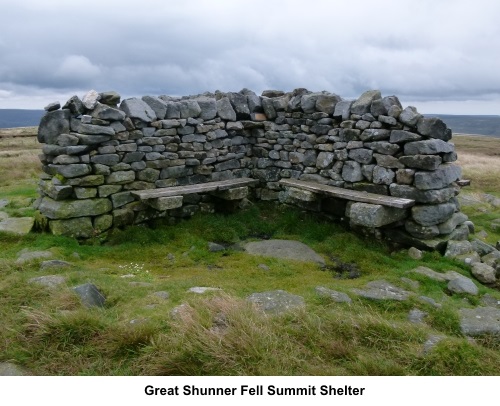 Great Shunnes Fell summit shelter