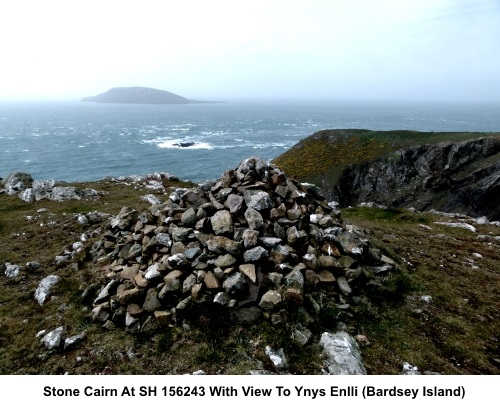 Stone cairn