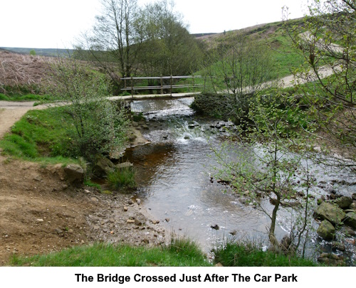 A footbridge crossed just after the start of the walk.