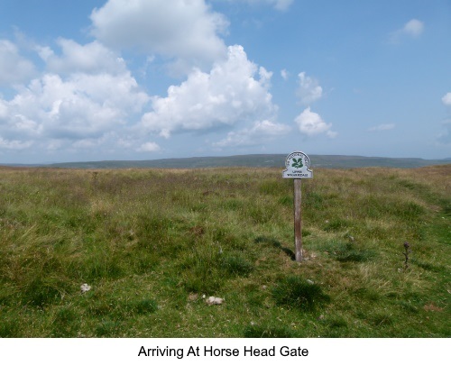 Arriving at Horse Head Gate.