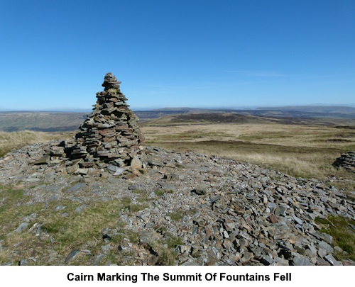 Cairn marking the summit of Fountains Fell.