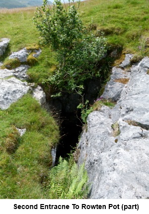 Part of a second entrance to Rowten Pot.