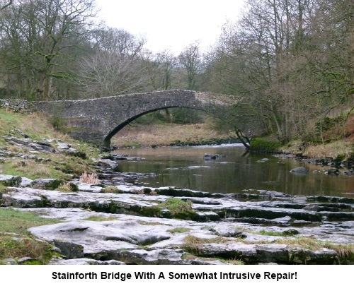Stainforth Bridge with a rather intrusive repair