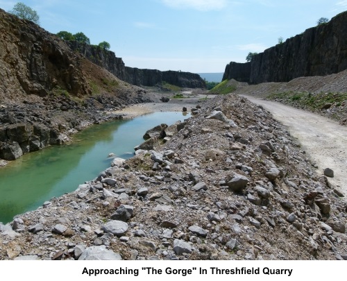 Approaching the gorge in Threshfield Quarry